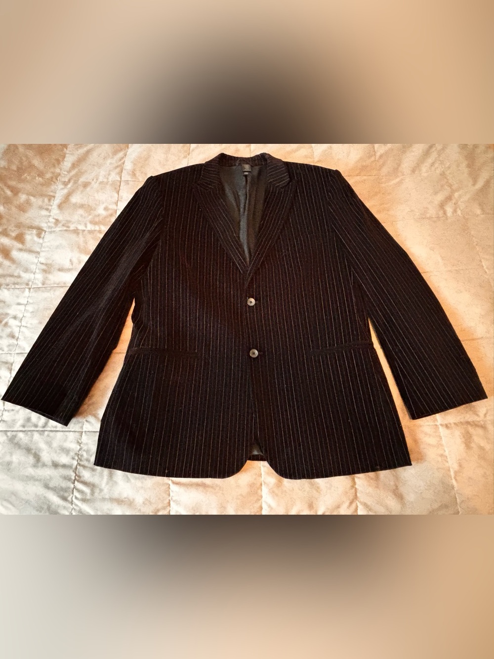 Size 46R Black Velvet Men’s Modern Cut Pinstripe Blazer